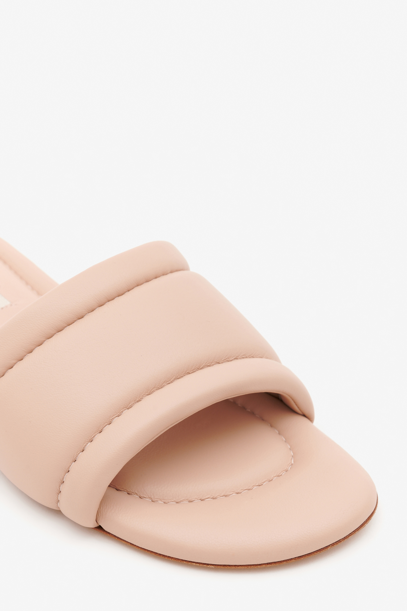 Casadei Шльопанці