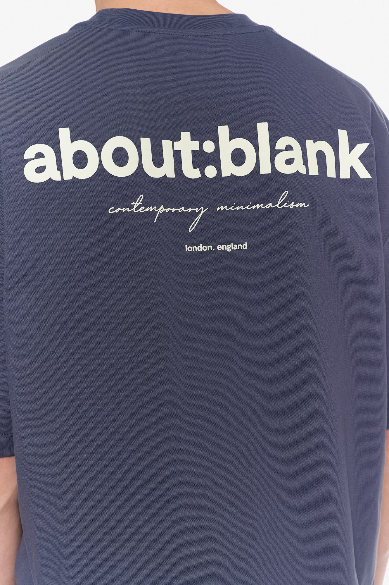 About Blank Футболка