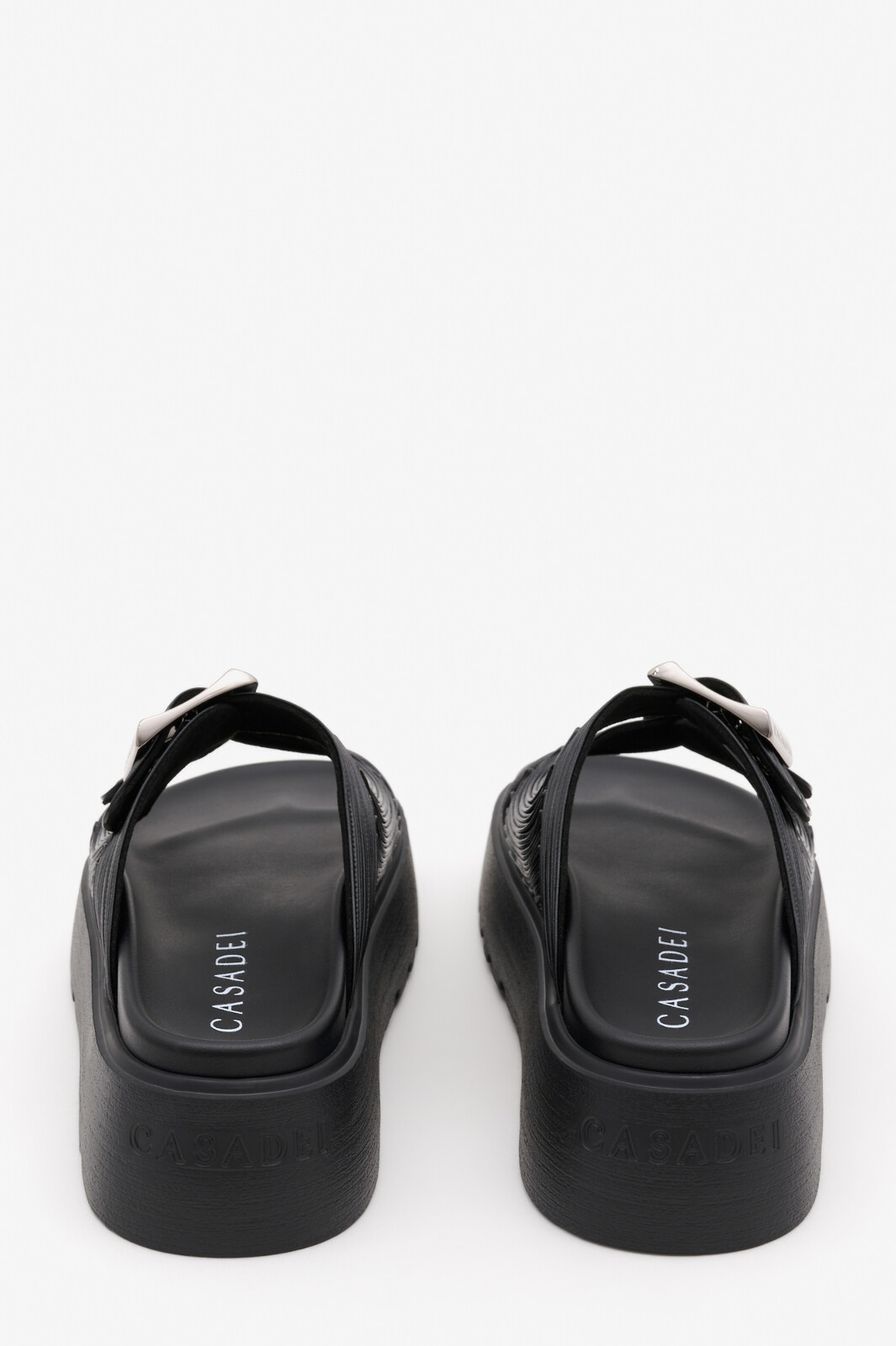 Casadei Шльопанці